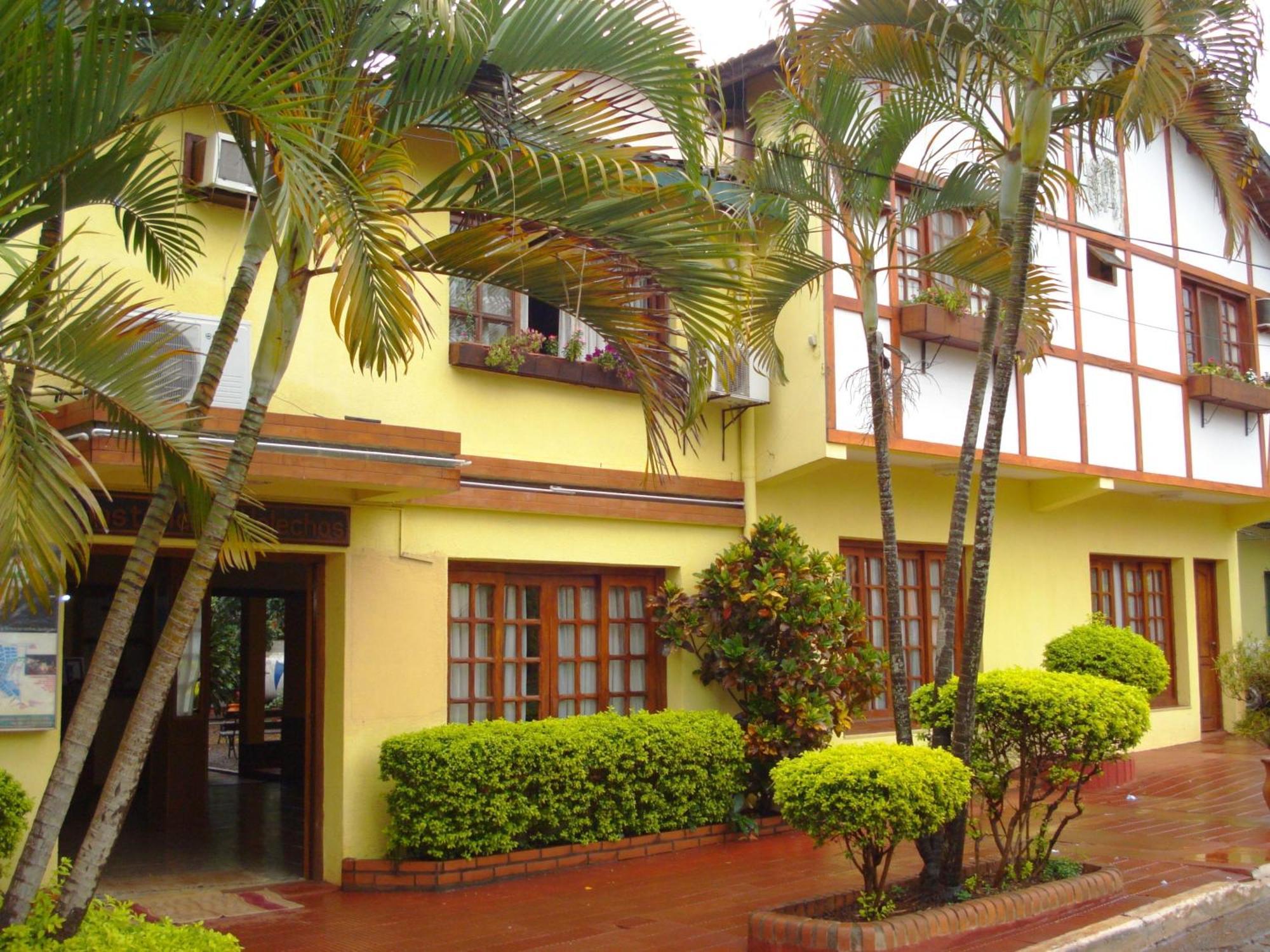 Hosteria Los Helechos Puerto Iguazu Exterior photo