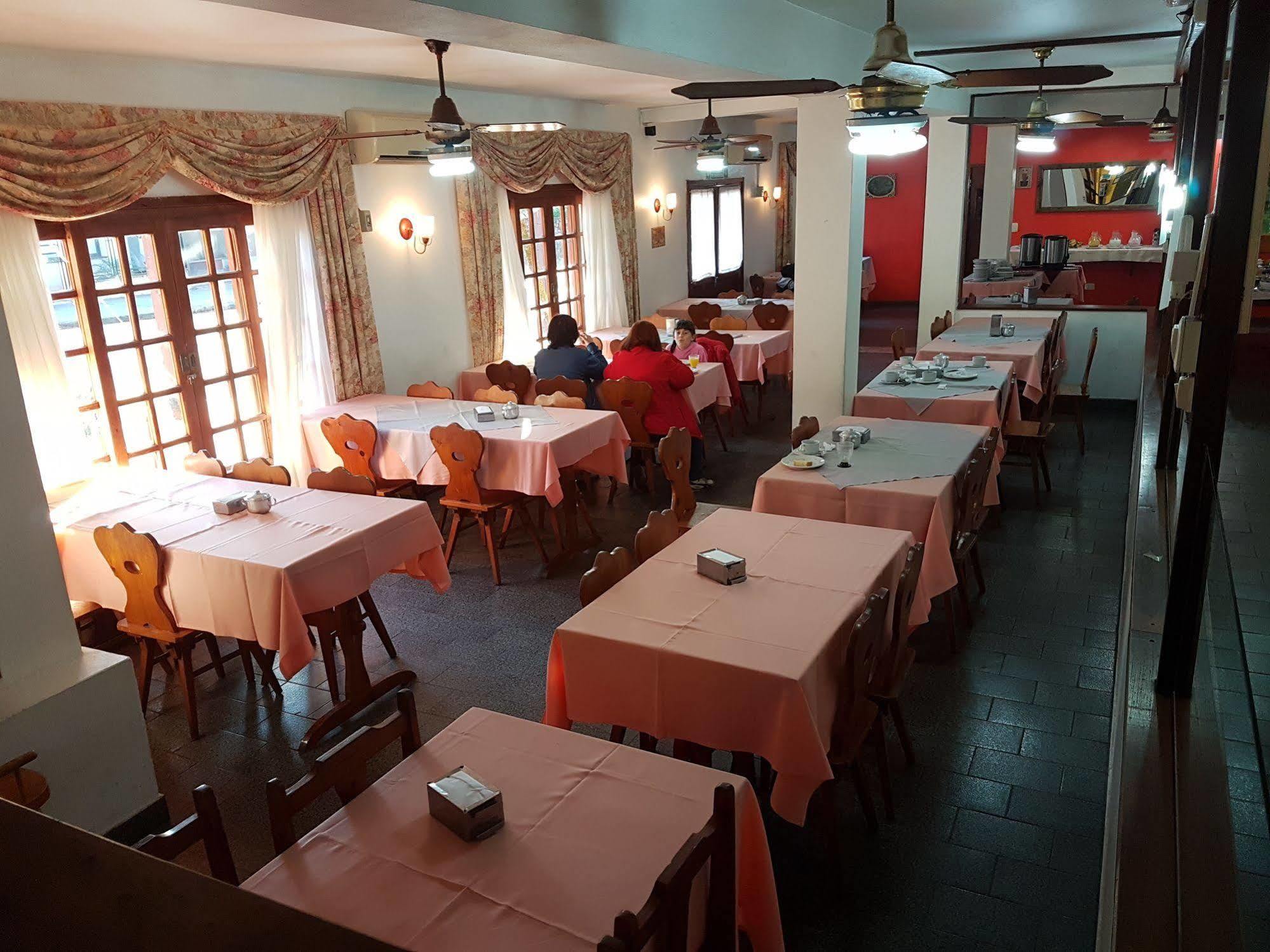Hosteria Los Helechos Puerto Iguazu Exterior photo